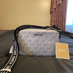 White mk cross bag